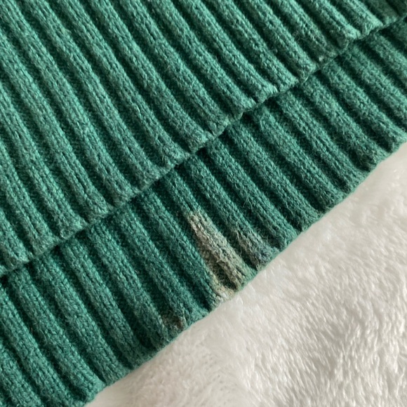 Evergreen v-neck sweater - Picture 15 of 17